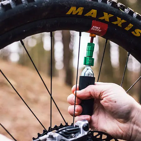 Peaty's CO2 Tyre Inflator Kit